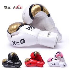 Gants de kick-boxing et Muay-Thaï
