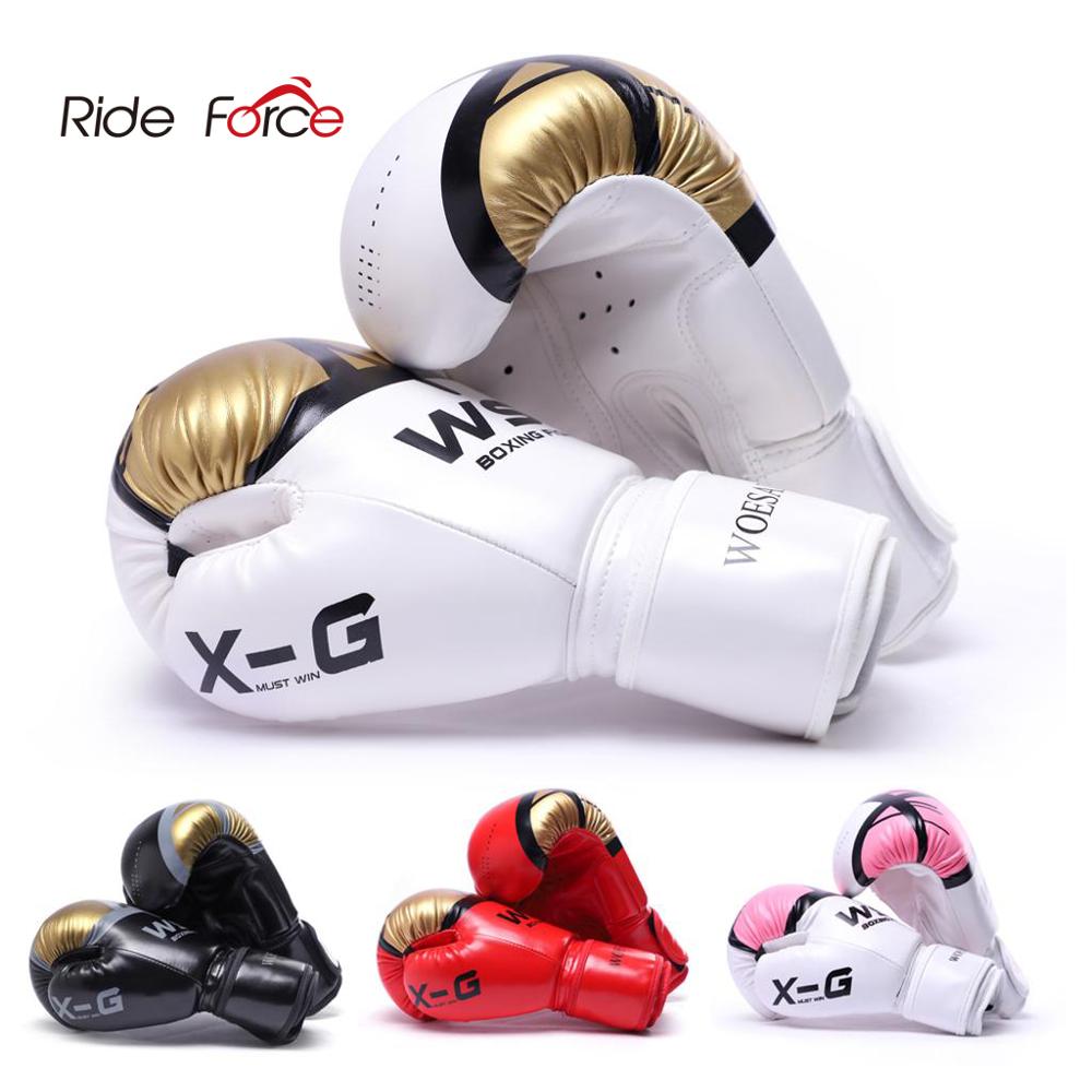 Gants de kick-boxing et Muay-Thaï